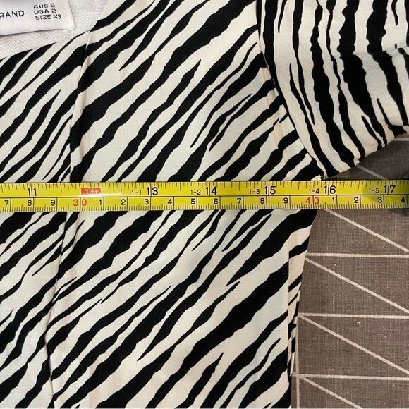 Faithfull the Brand Gabriela Midi Dress Black White Blance Animal Print US 2 - Picture 7 of 7